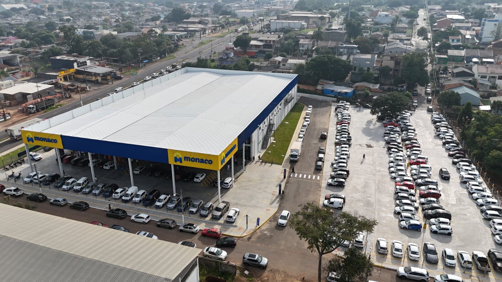 Obra de grande porte construída pela ROM Engenharia, vista aérea